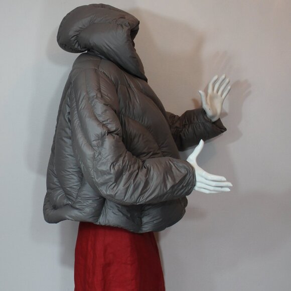 JNBY hoodie down light wear brown oversize puffer jacket size XS/Small - Picture 3 of 7